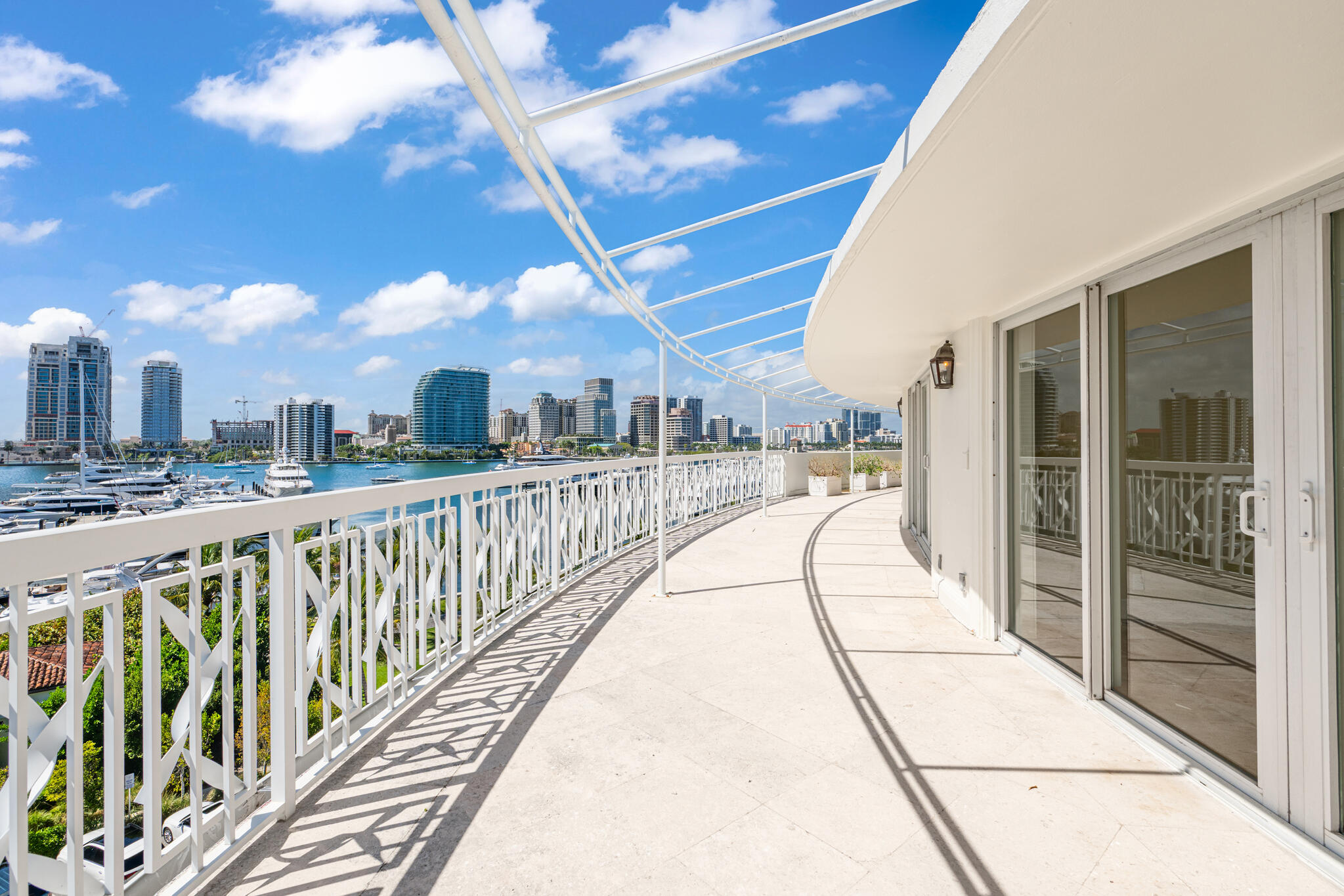 389 S Lake Drive Pha