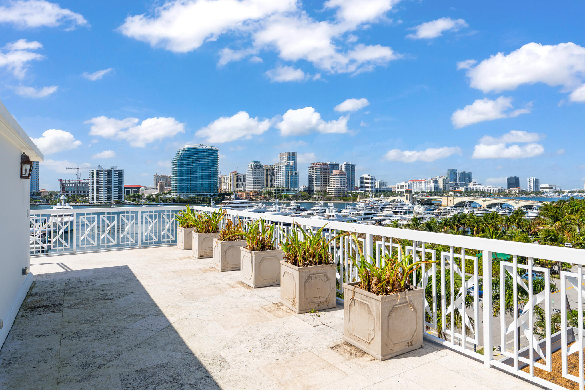 389 S Lake Drive Pha