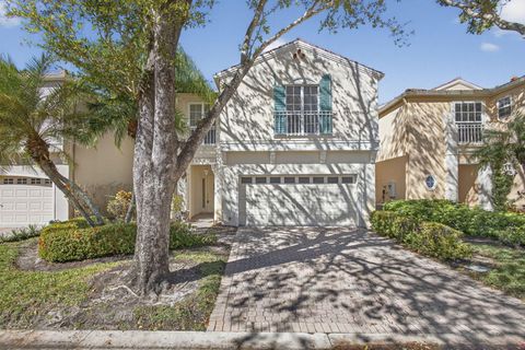 Photo of 8 Via Sorrento, Palm Beach Gardens, FL 33418 (MLS # R11167541)