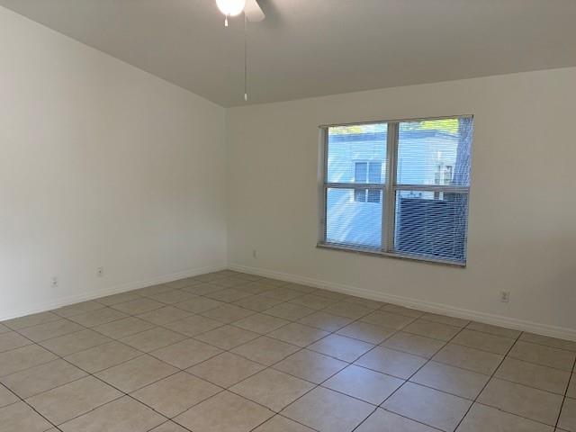 Hollywood Park 4-19 B - Residential Lease