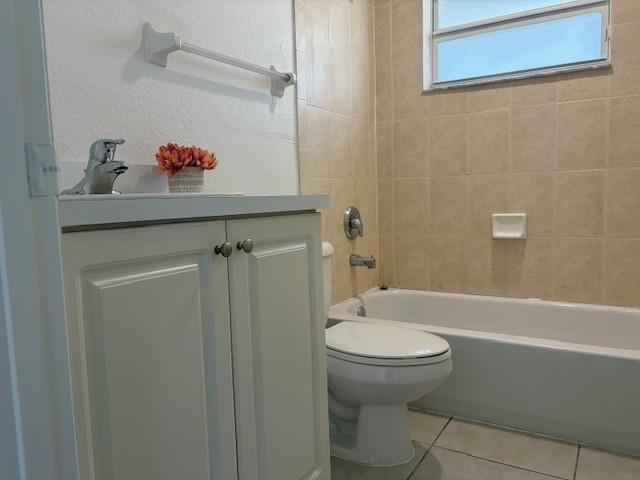 Hollywood Park 4-19 B - Residential Lease