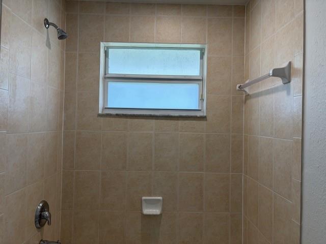 Hollywood Park 4-19 B - Residential Lease