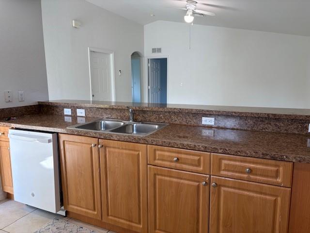 Hollywood Park 4-19 B - Residential Lease