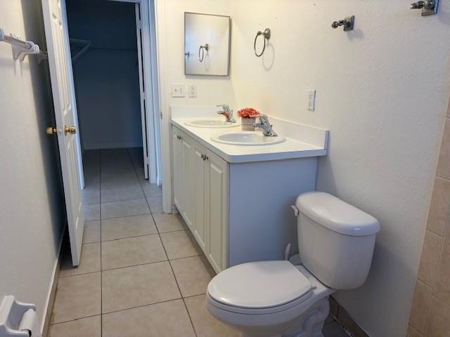 Hollywood Park 4-19 B - Residential Lease