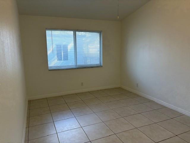 Hollywood Park 4-19 B - Residential Lease