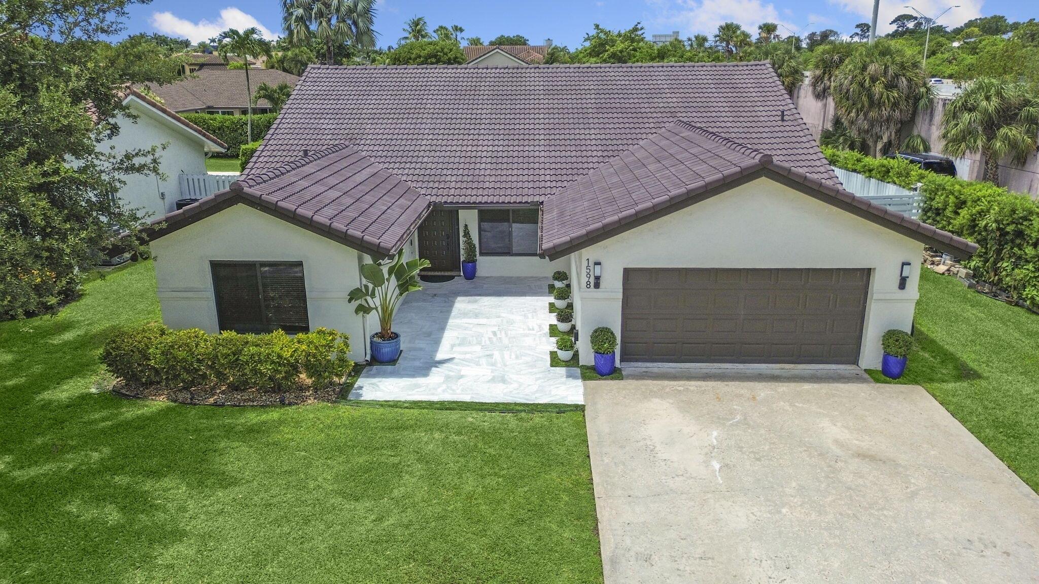 1598 SW 19th Street, Boca Raton, FL, 33486/$1,090,000 1 1598 SW 19th Street