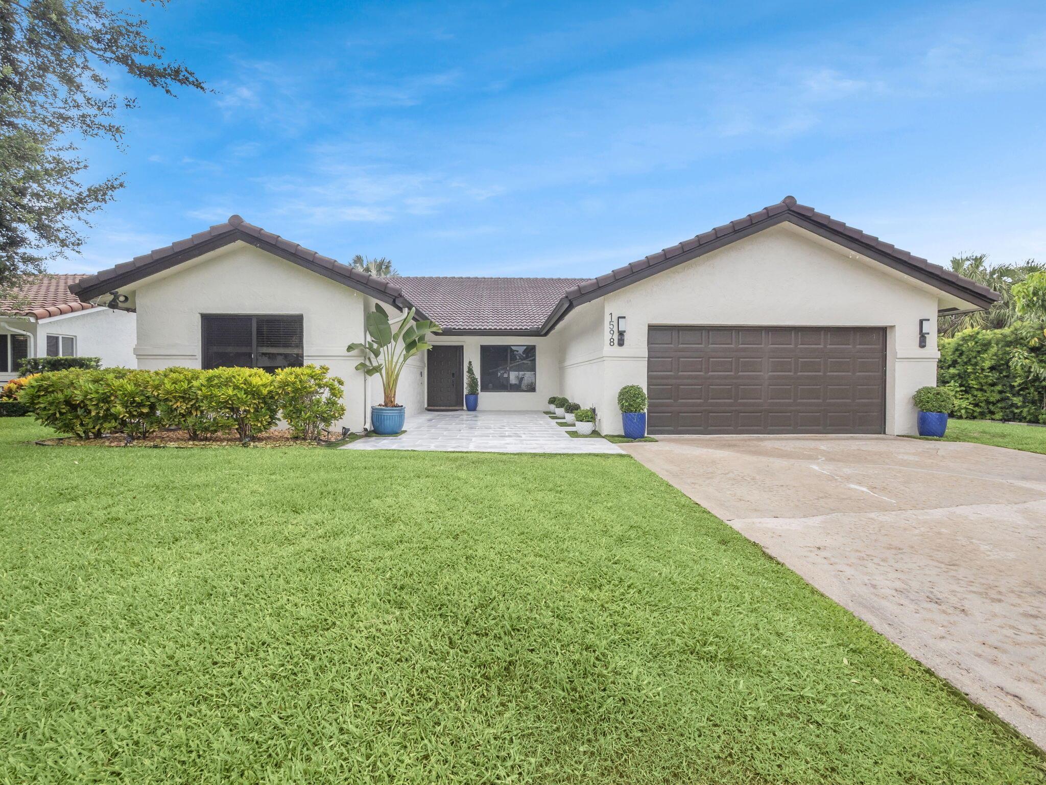 1598 SW 19th Street, Boca Raton, FL, 33486/$1,090,000 2 1598 SW 19th Street