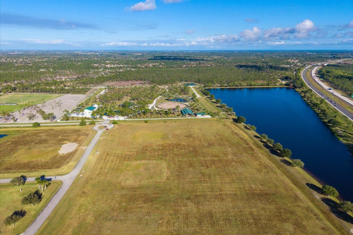 3150 SW Briarbrook Way