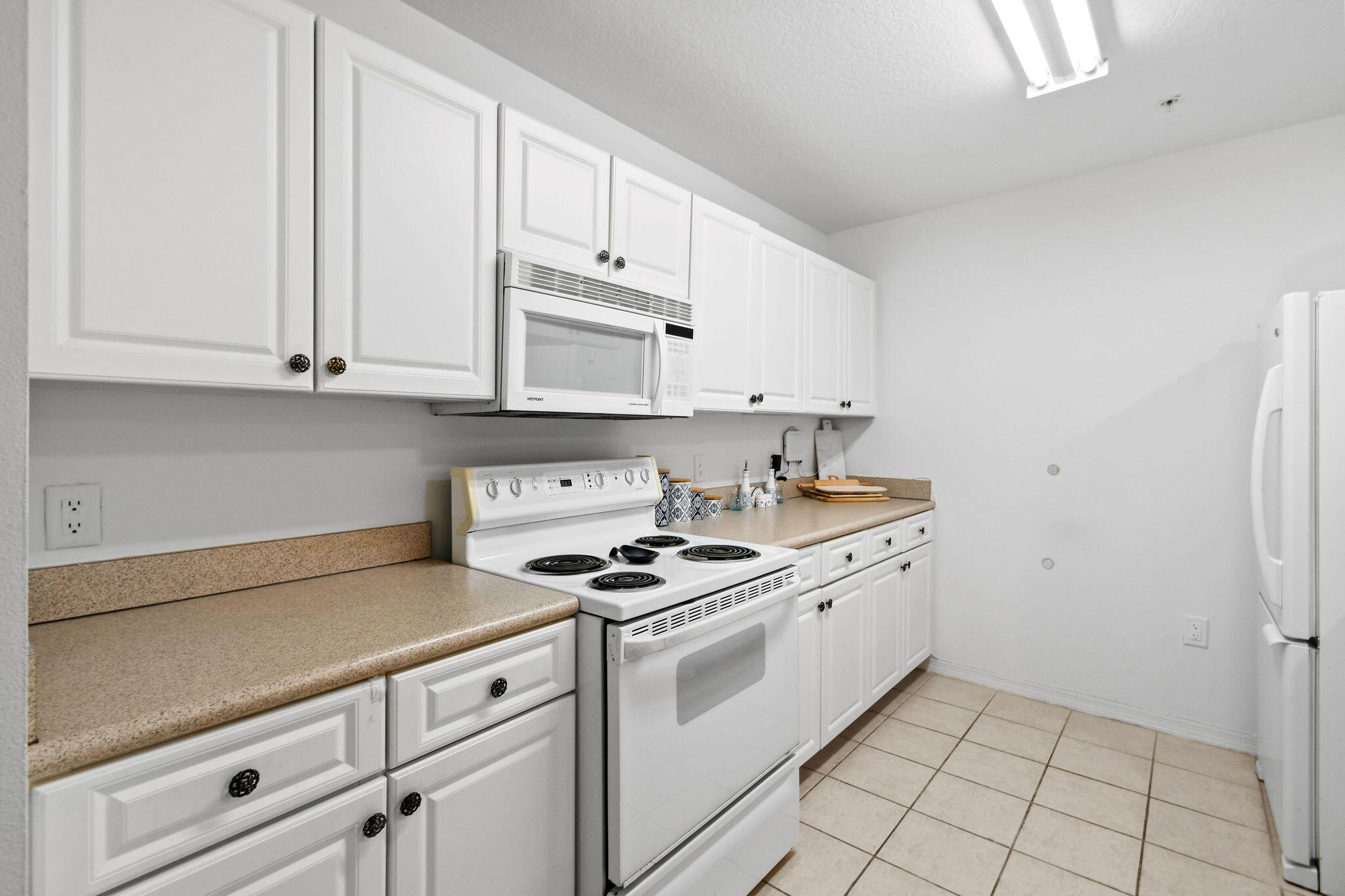 VILLAGE AT ABACOA CONDO - Residential Lease