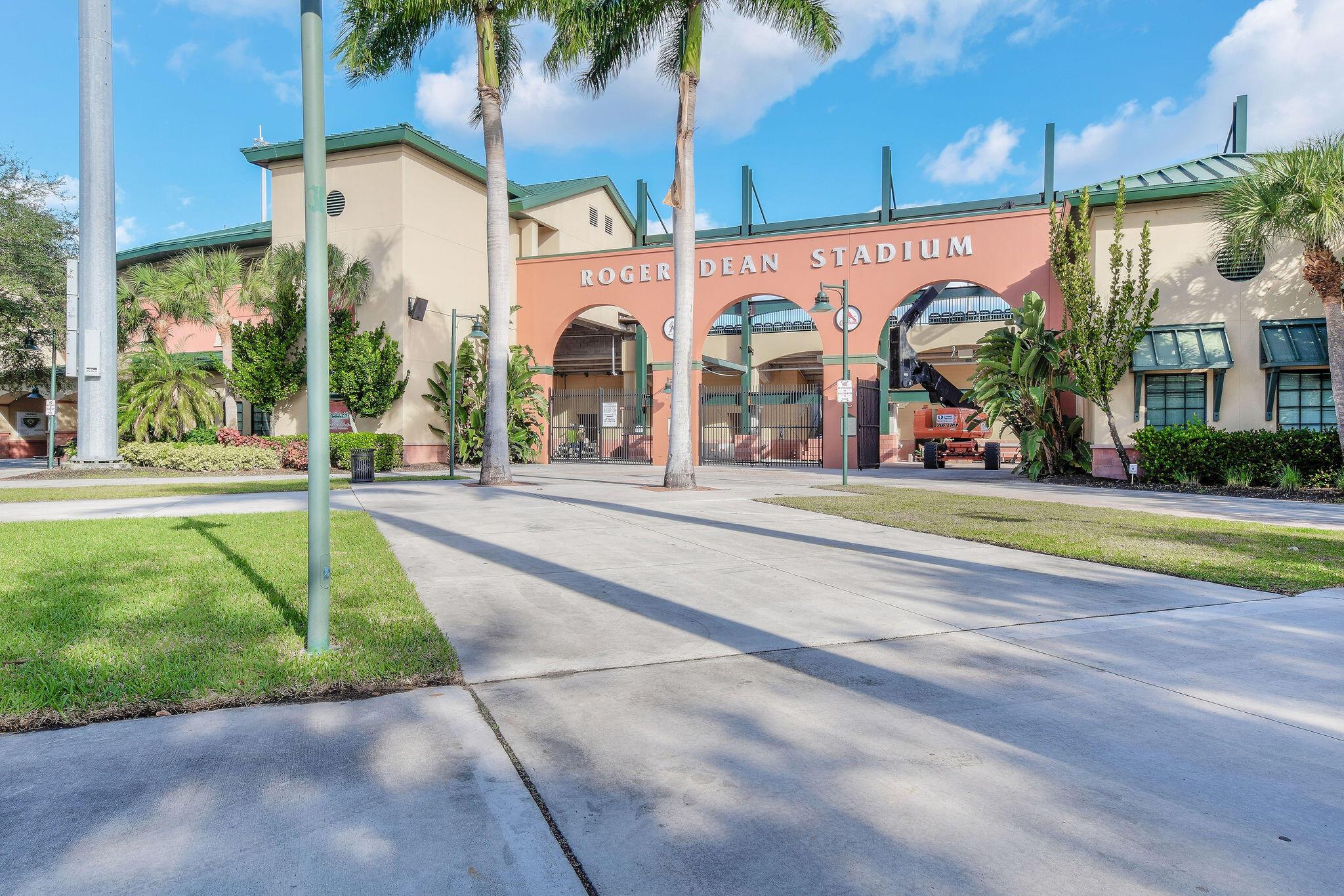 VILLAGE AT ABACOA CONDO - Residential Lease