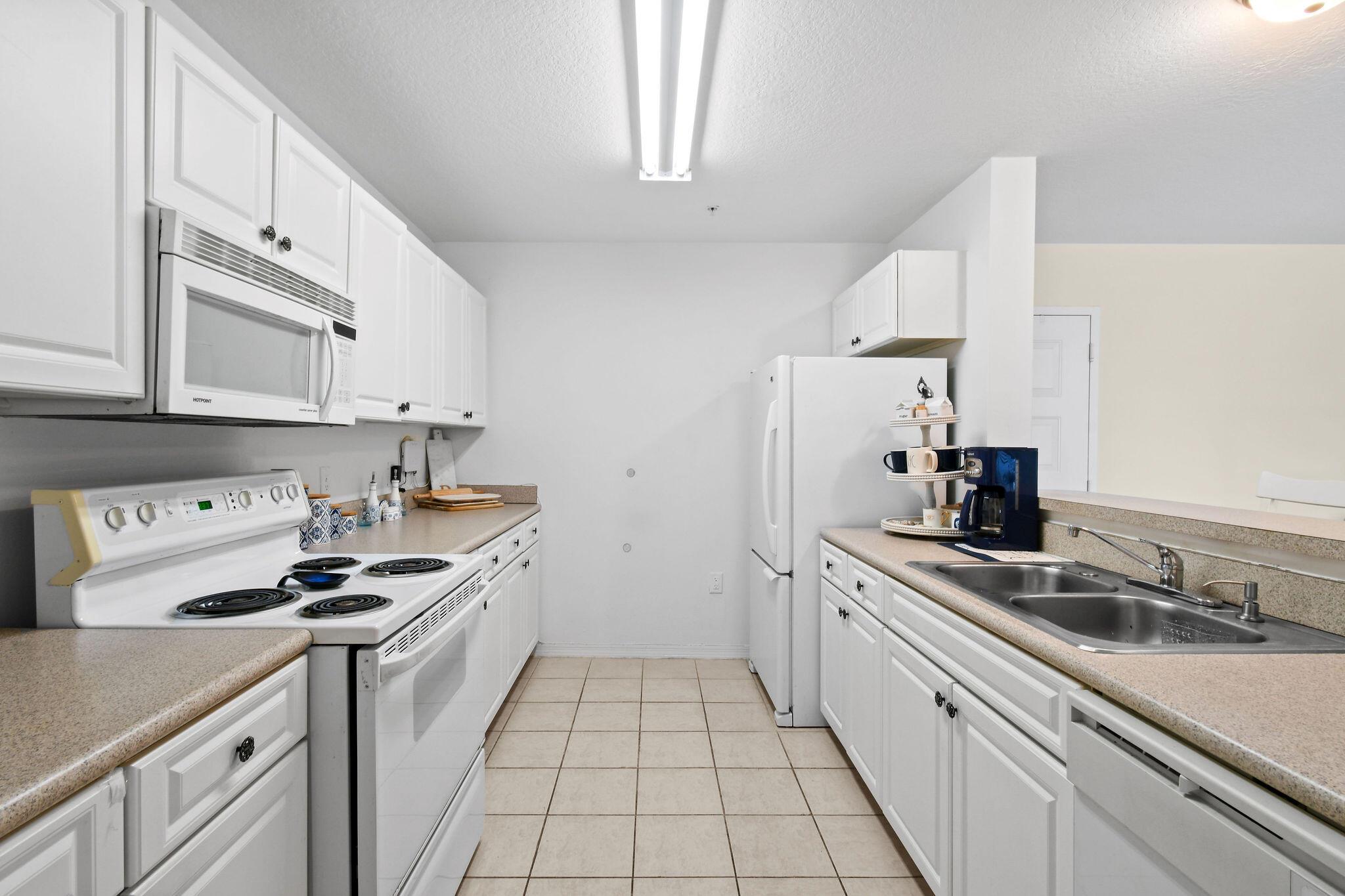 VILLAGE AT ABACOA CONDO - Residential Lease