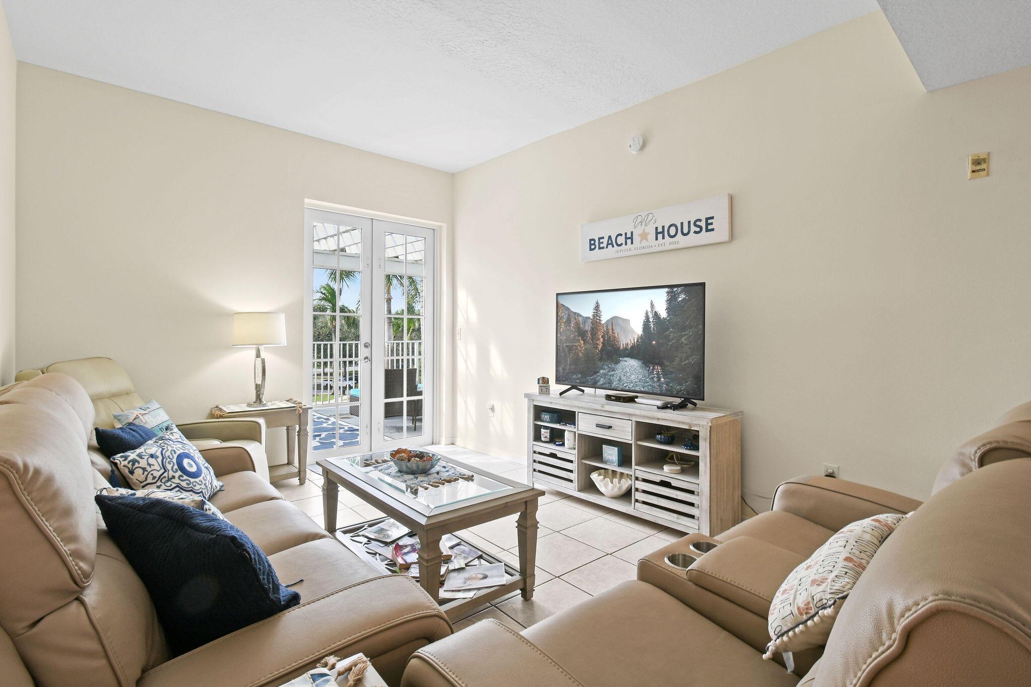VILLAGE AT ABACOA CONDO - Residential Lease