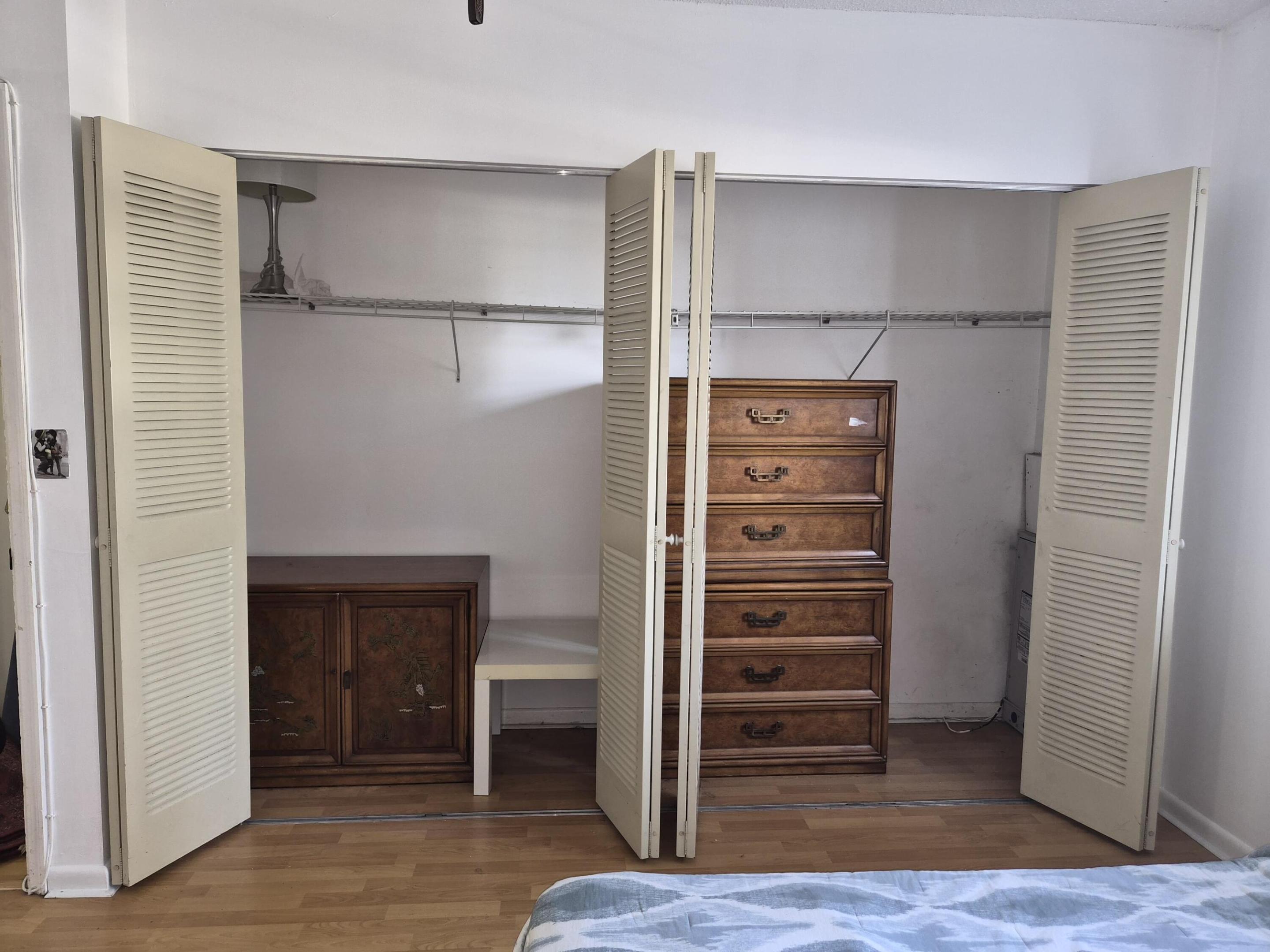 100 Royal Palm Way Way 2040