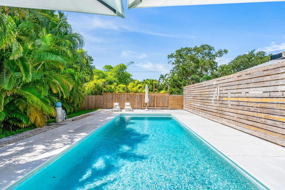 PELICAN COVE - Residential