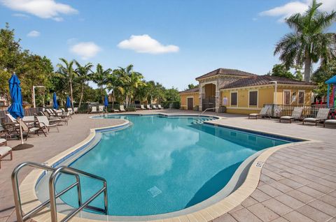 Tiny photo for 8435 Blue Cove Way #8435, Parkland, FL 33076 (MLS # F10542281)