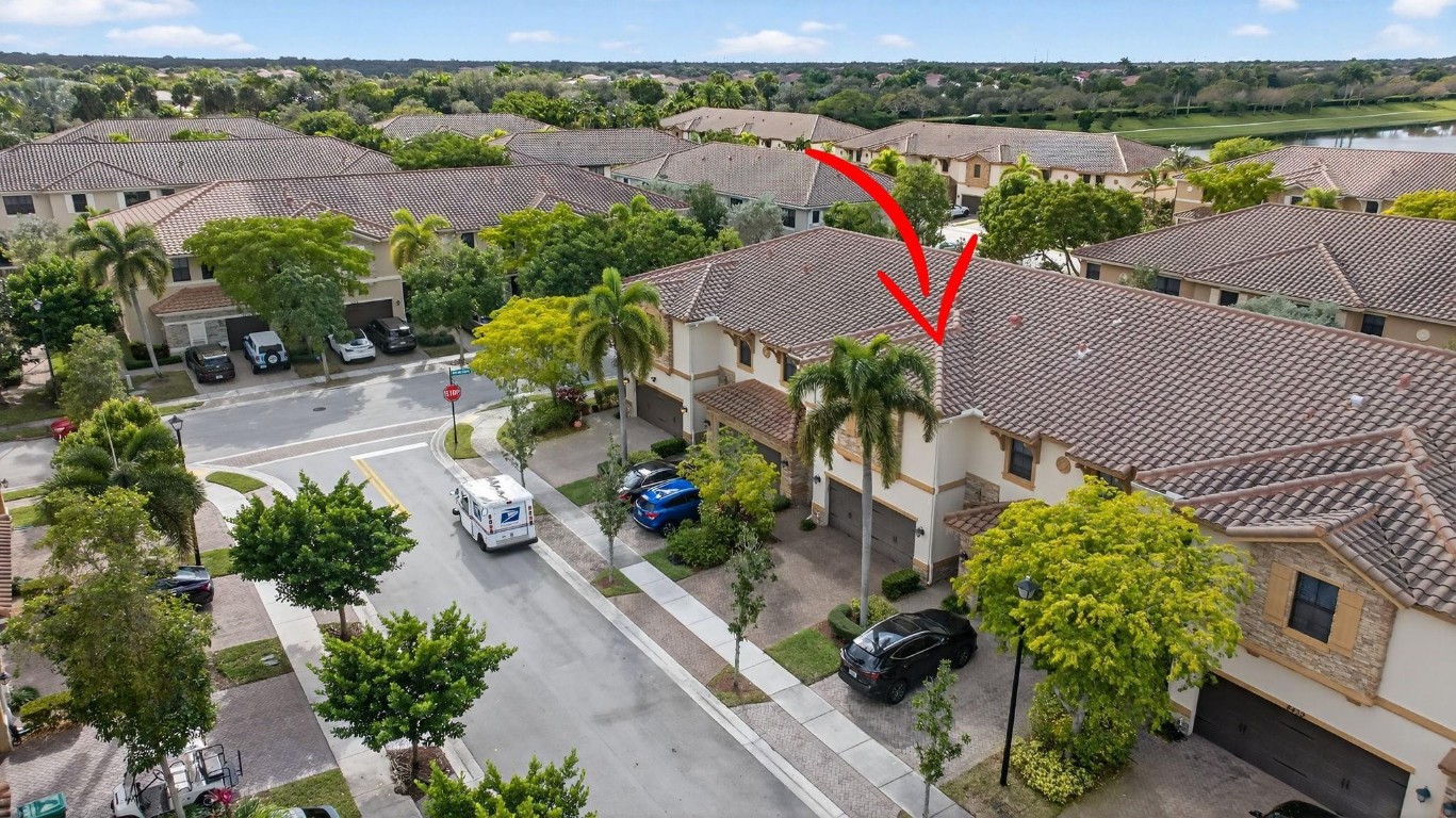 MIRALAGO - Residential