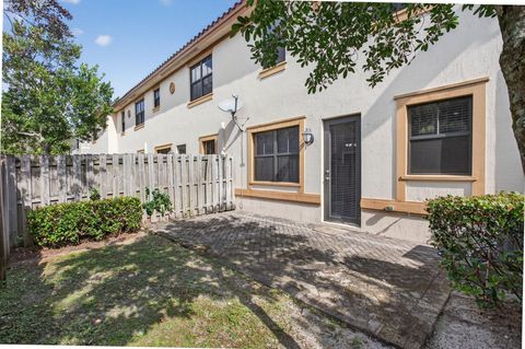 Tiny photo for 8435 Blue Cove Way #8435, Parkland, FL 33076 (MLS # F10542281)