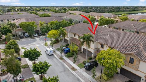 Tiny photo for 8435 Blue Cove Way #8435, Parkland, FL 33076 (MLS # F10542281)