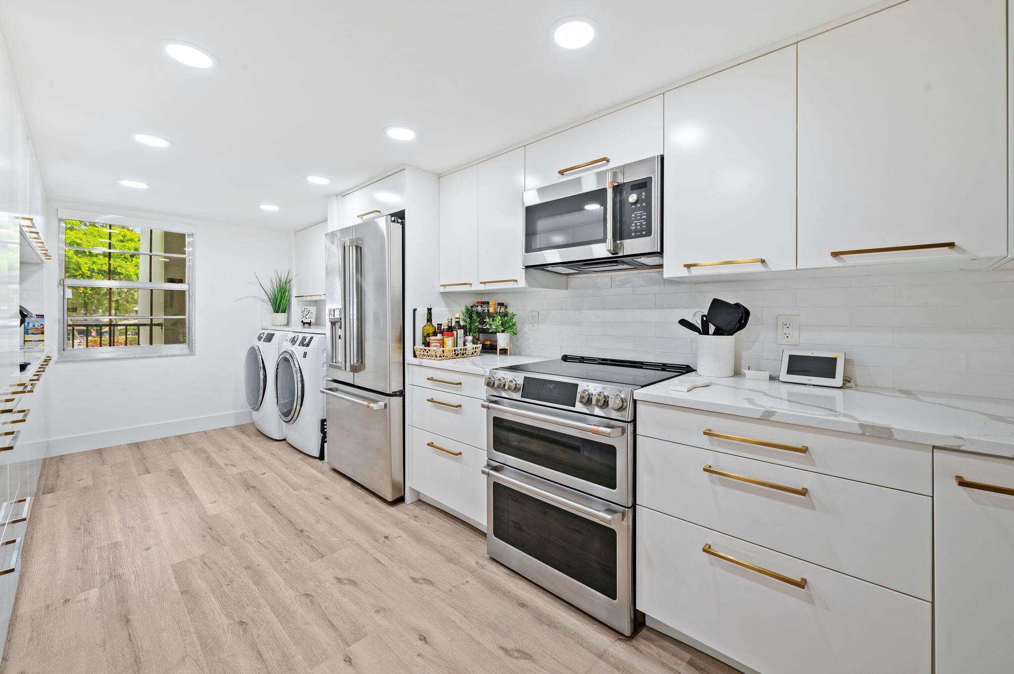 800 E Cypress Lane 201
