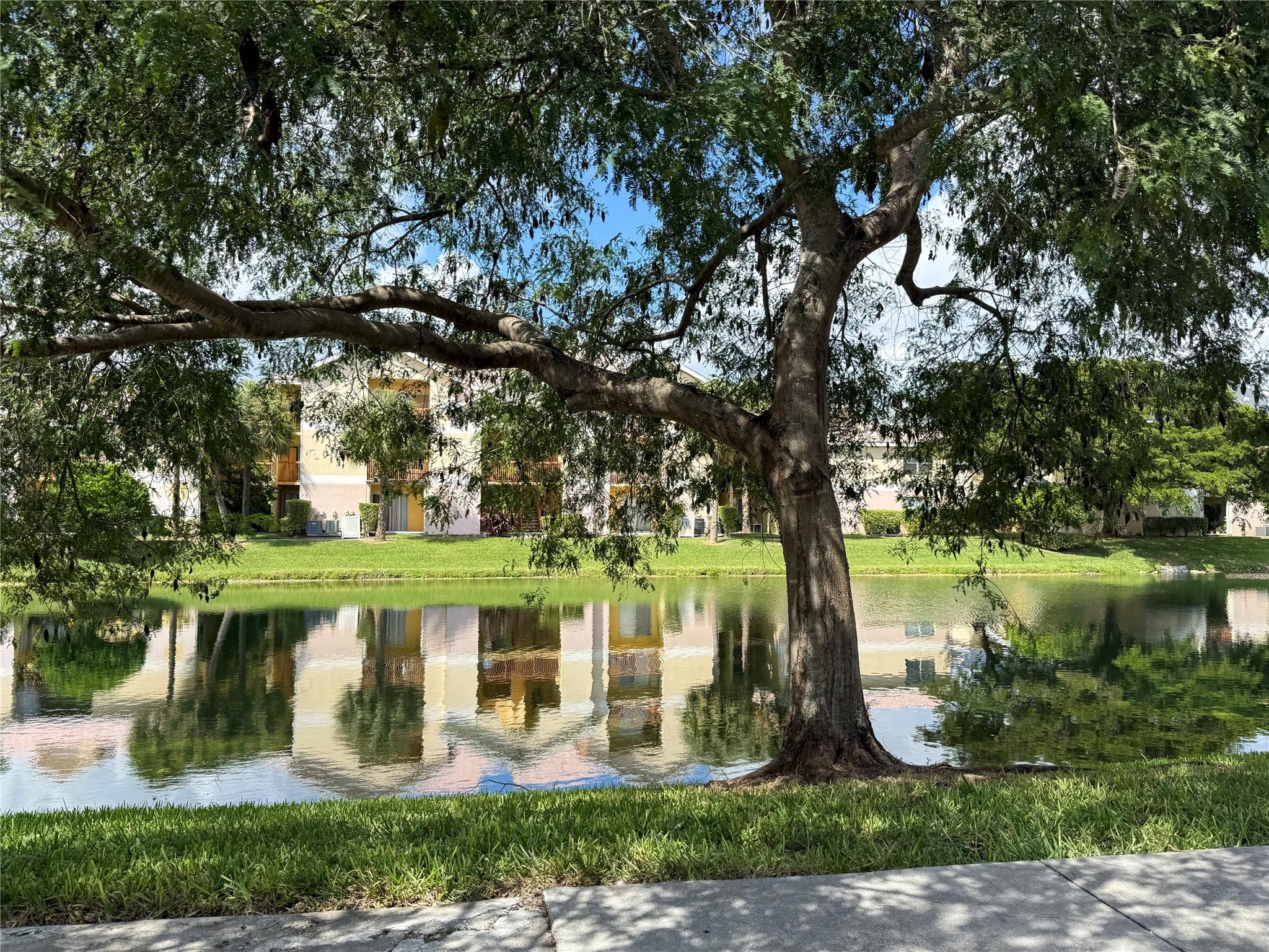 South Palm Place Condo - Residential Lease