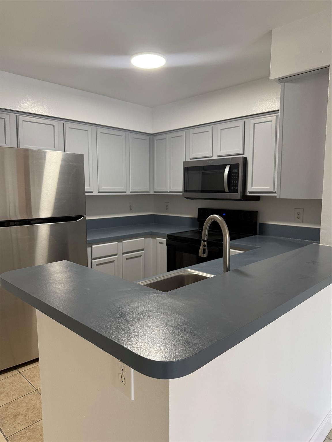 South Palm Place Condo - Residential Lease