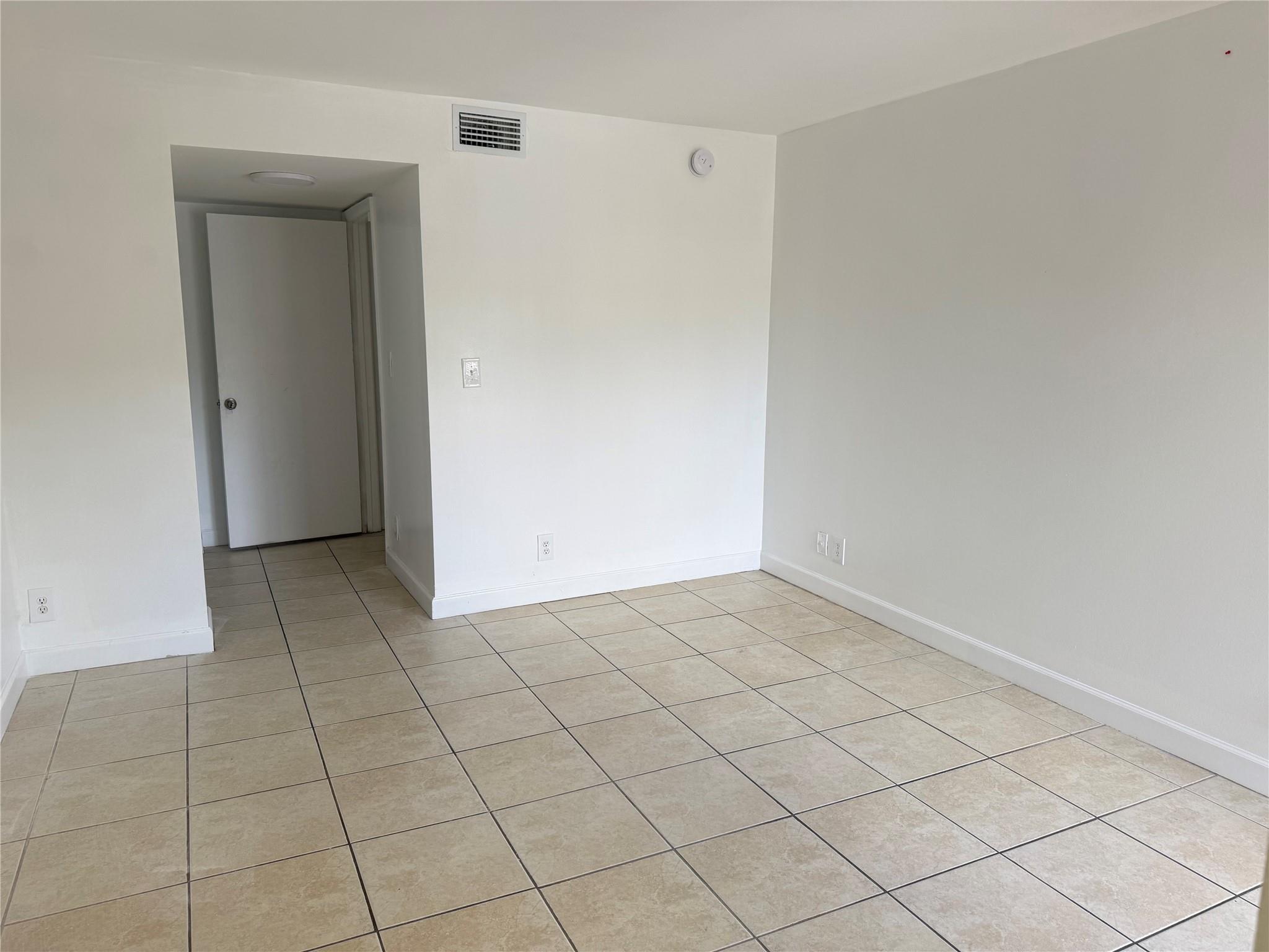 South Palm Place Condo - Residential Lease