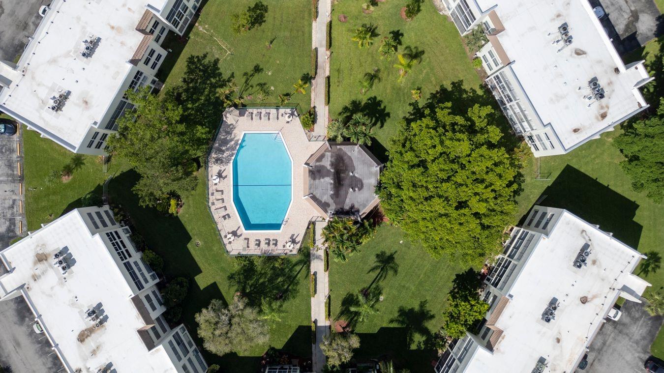 ROYAL PARK GARDENS - Residential