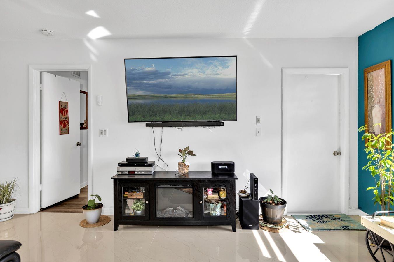 ROYAL PARK GARDENS - Residential