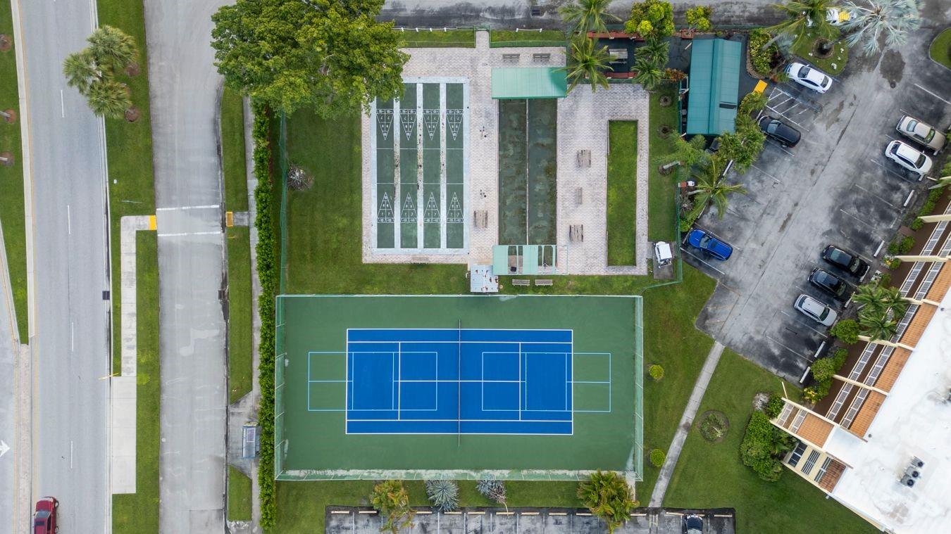 ROYAL PARK GARDENS - Residential