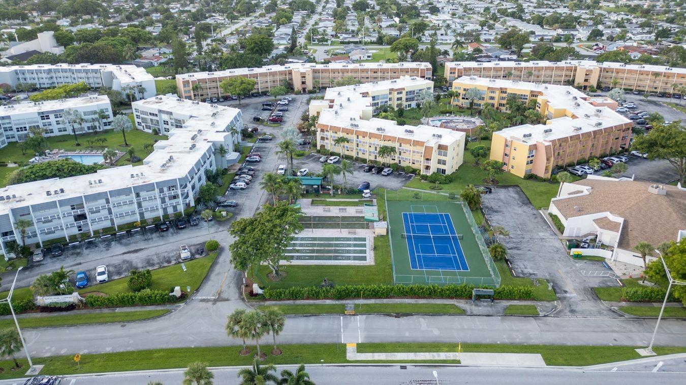 ROYAL PARK GARDENS - Residential