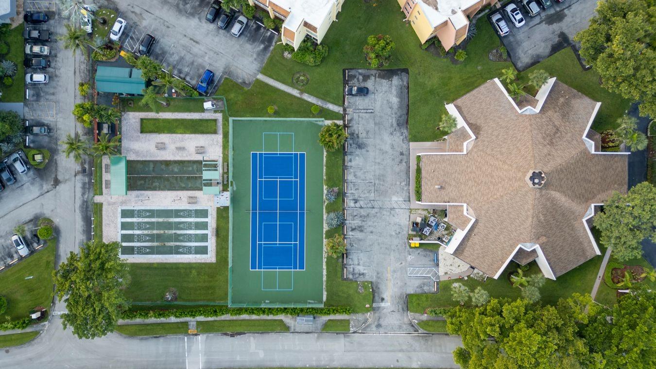 ROYAL PARK GARDENS - Residential