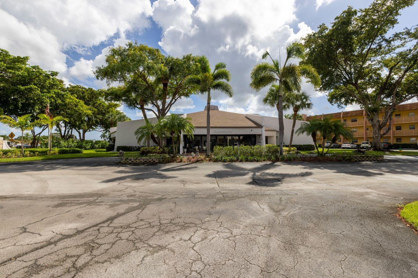 ROYAL PARK GARDENS - Residential