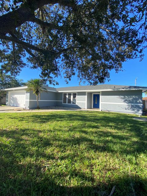 Photo of 773 SE Carnival Avenue, Port St Lucie, FL 34983 (MLS # R11137114)