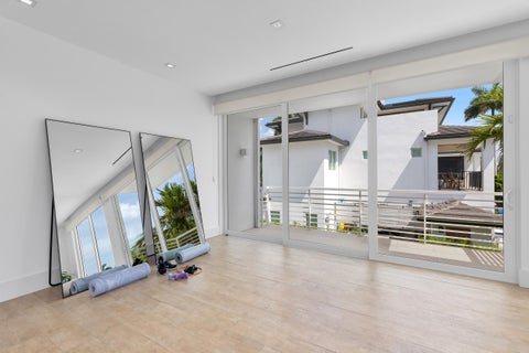 Tiny photo for 500 Isle Of Capri Drive, Fort Lauderdale, FL 33301 (MLS # B26065947)