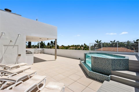 Tiny photo for 500 Isle Of Capri Drive, Fort Lauderdale, FL 33301 (MLS # B26065947)