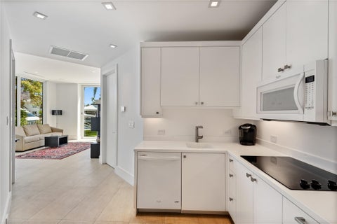 Tiny photo for 500 Isle Of Capri Drive, Fort Lauderdale, FL 33301 (MLS # B26065947)
