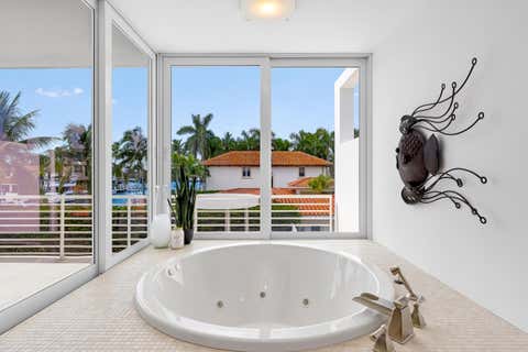Tiny photo for 500 Isle Of Capri Drive, Fort Lauderdale, FL 33301 (MLS # B26065947)