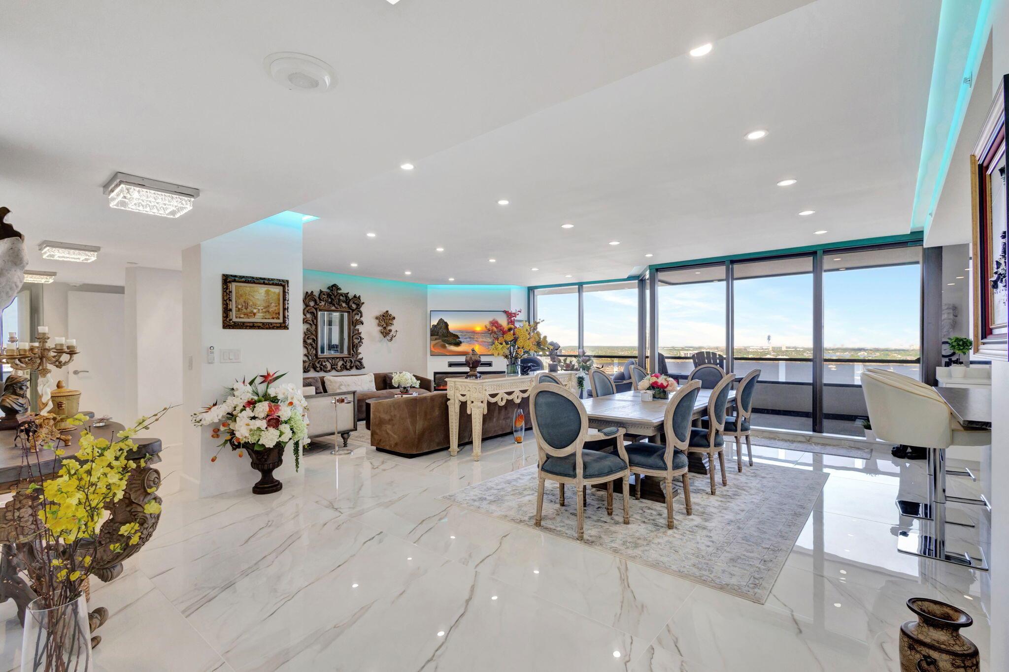 OLD PORT COVE LAKE POINT - Residential