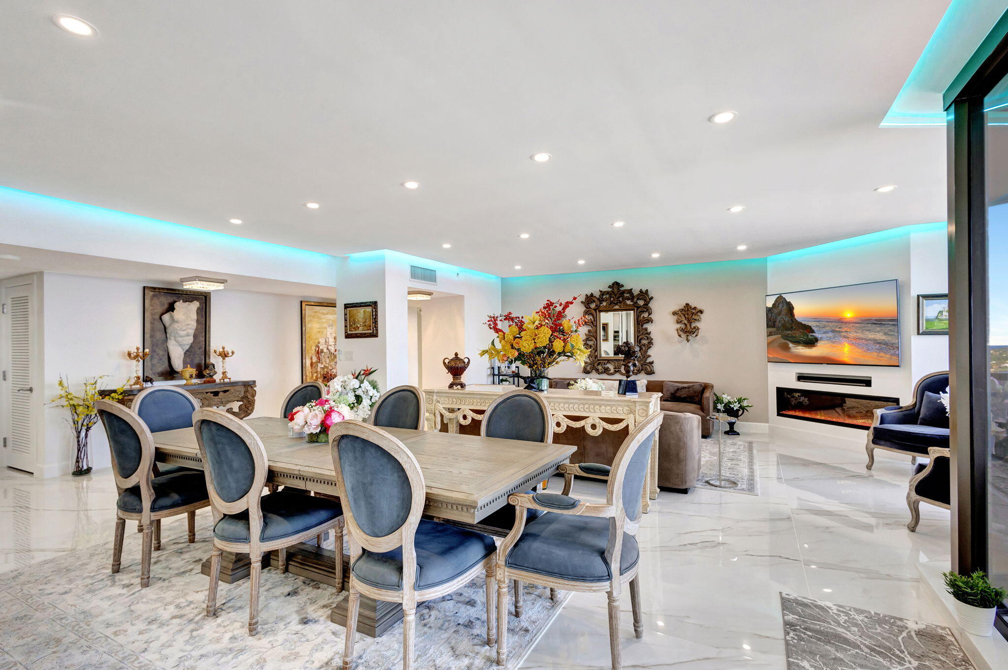 100 Lakeshore Drive 1454