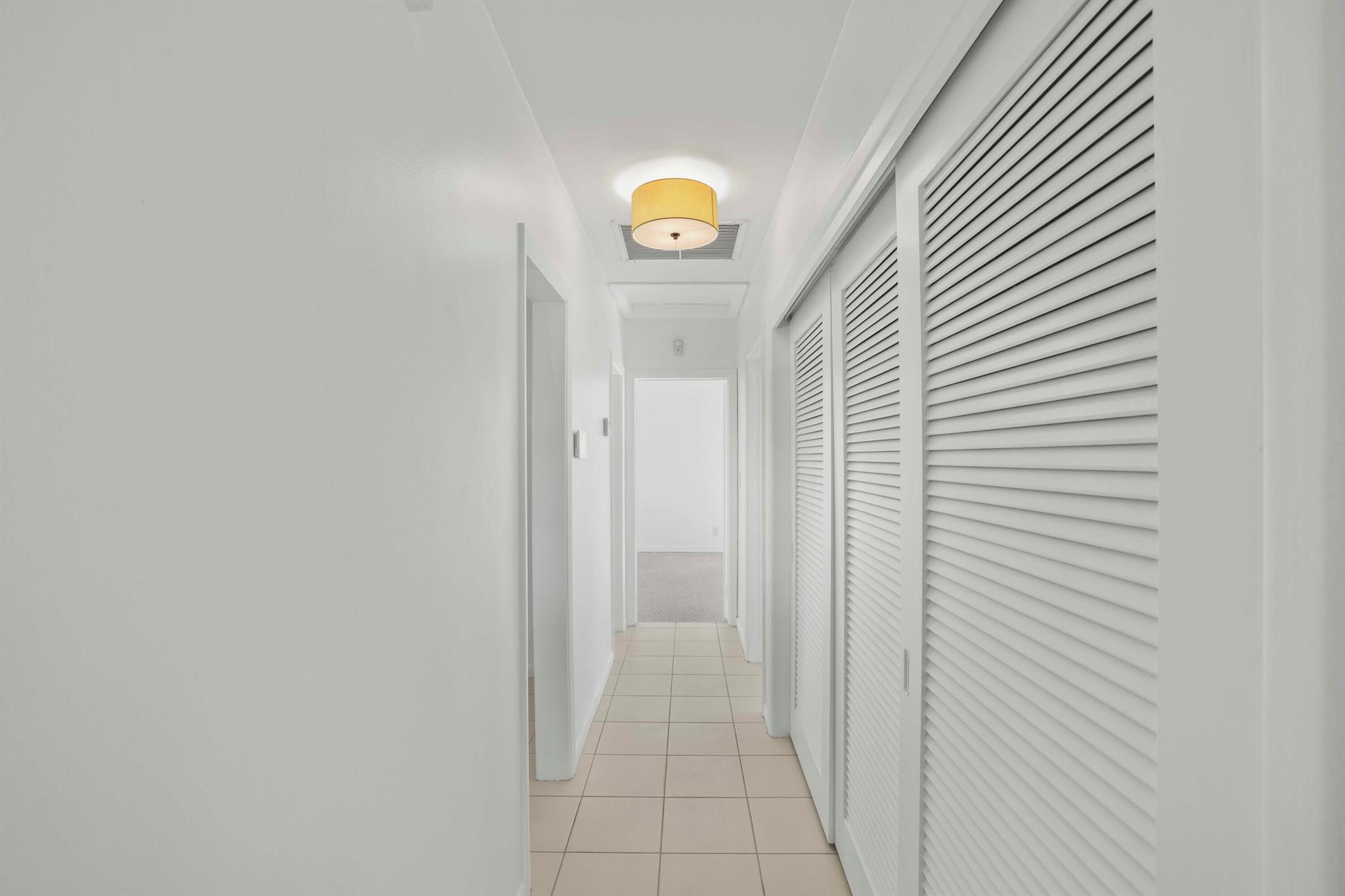 NORTHRIDGE - Residential