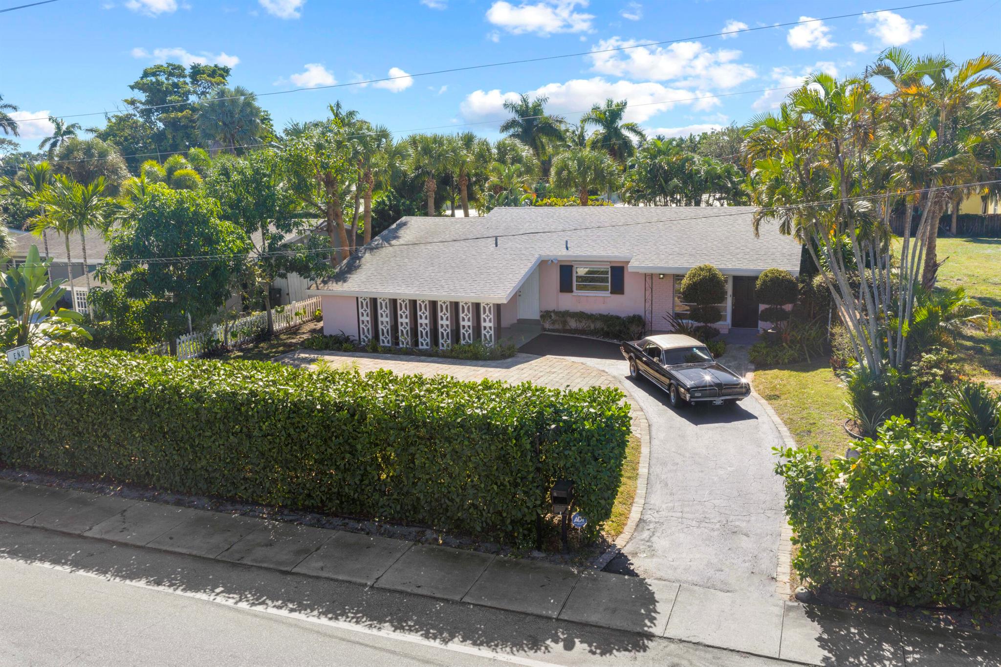 NORTHRIDGE - Residential