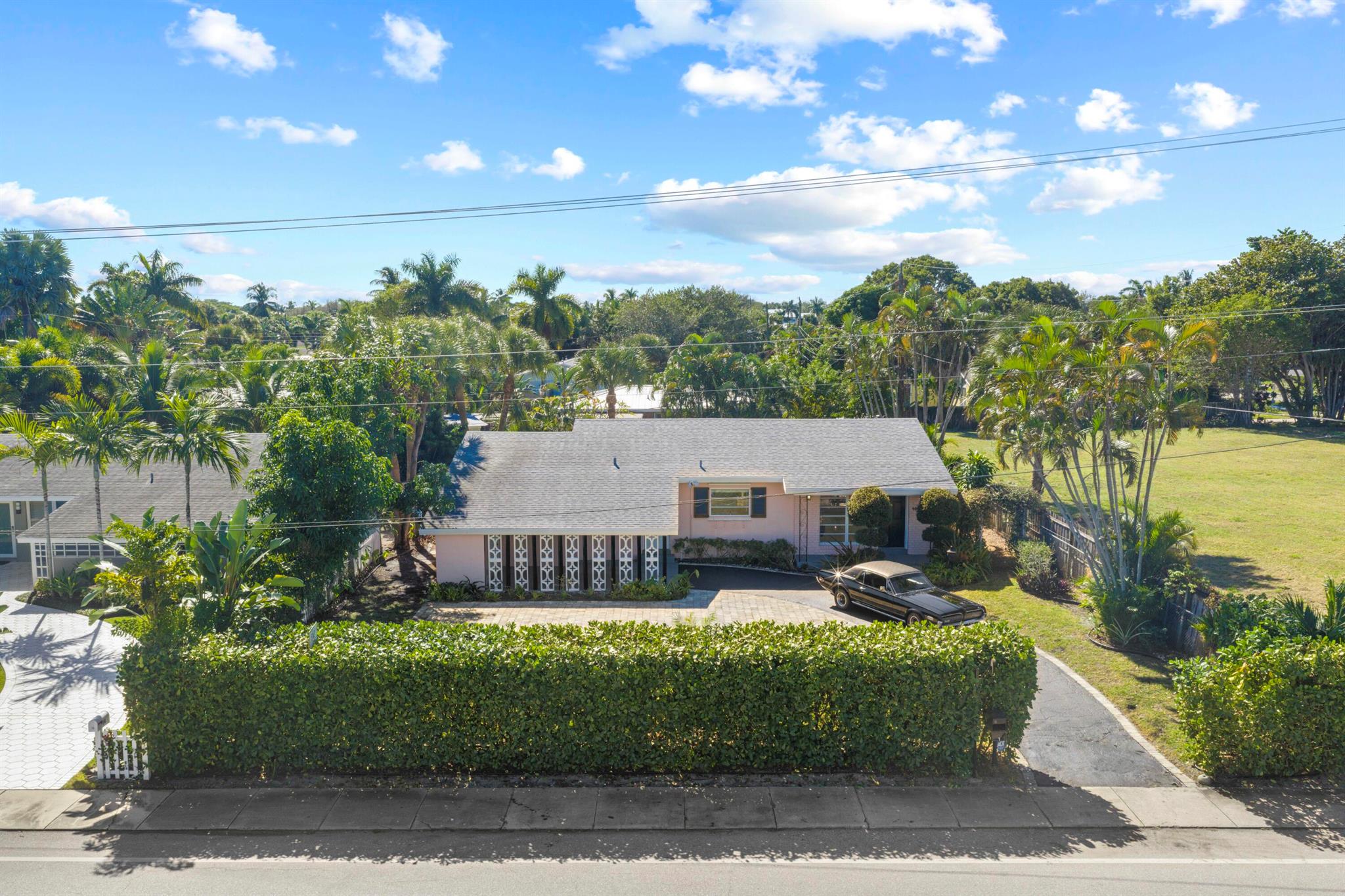 NORTHRIDGE - Residential