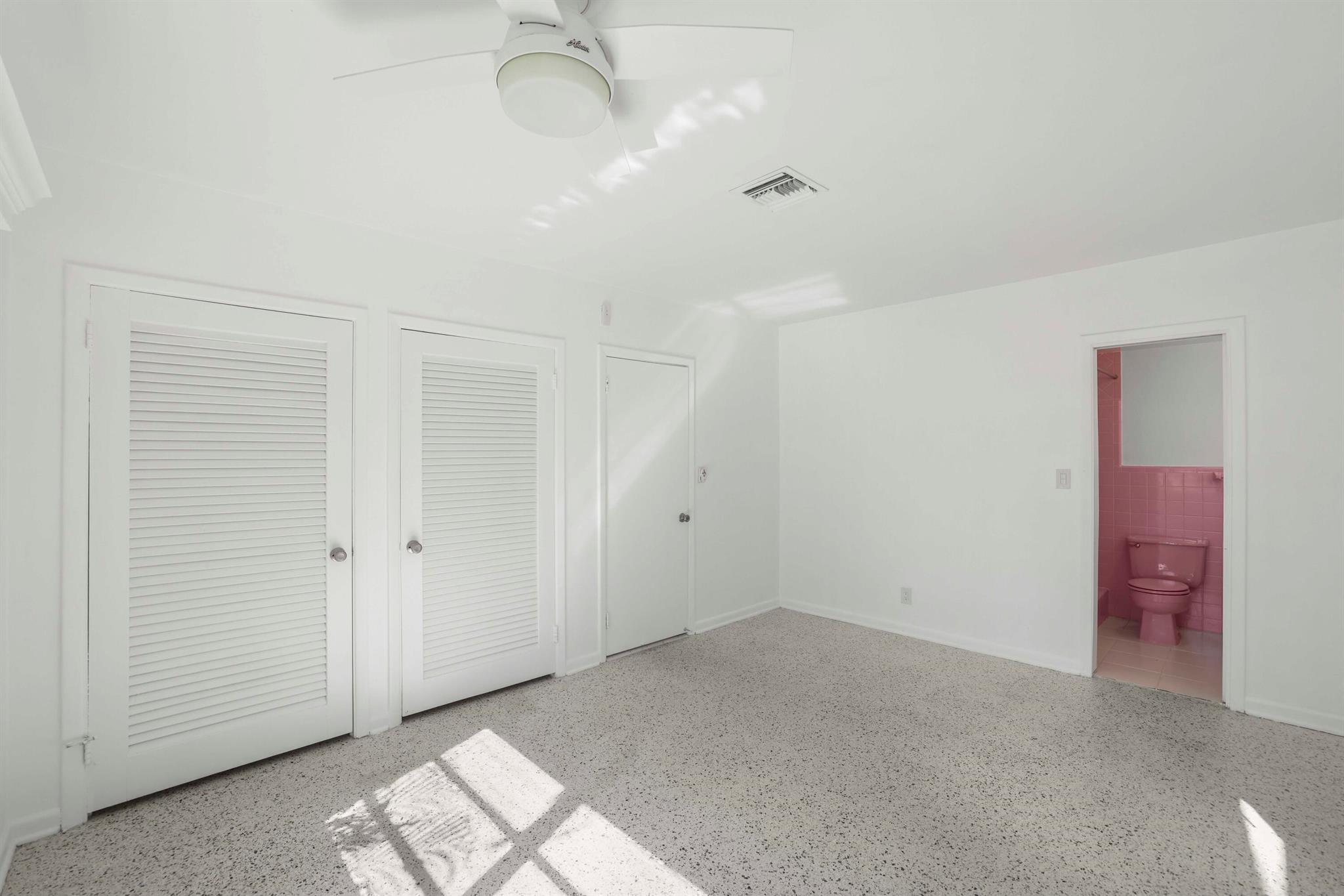 NORTHRIDGE - Residential