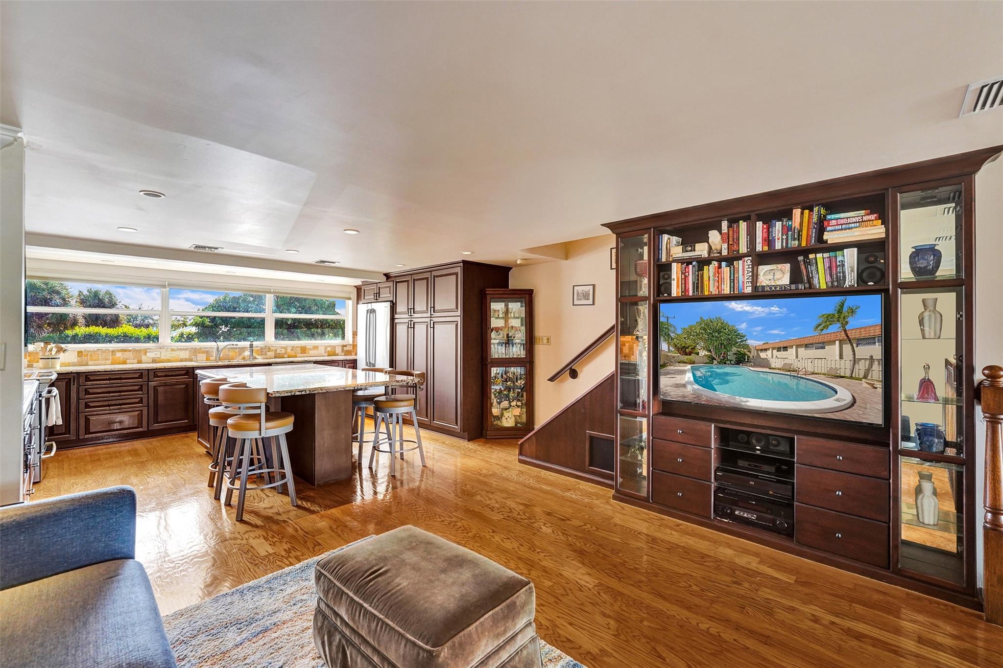 5555 N Ocean Blvd 33