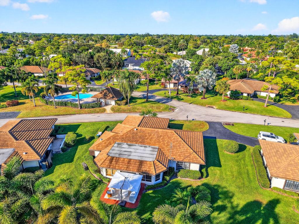 PINE VILLAS - Residential