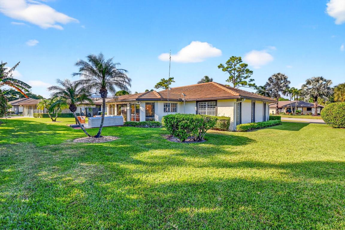 PINE VILLAS - Residential