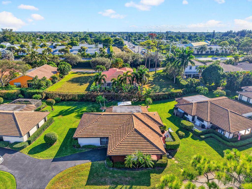 PINE VILLAS - Residential