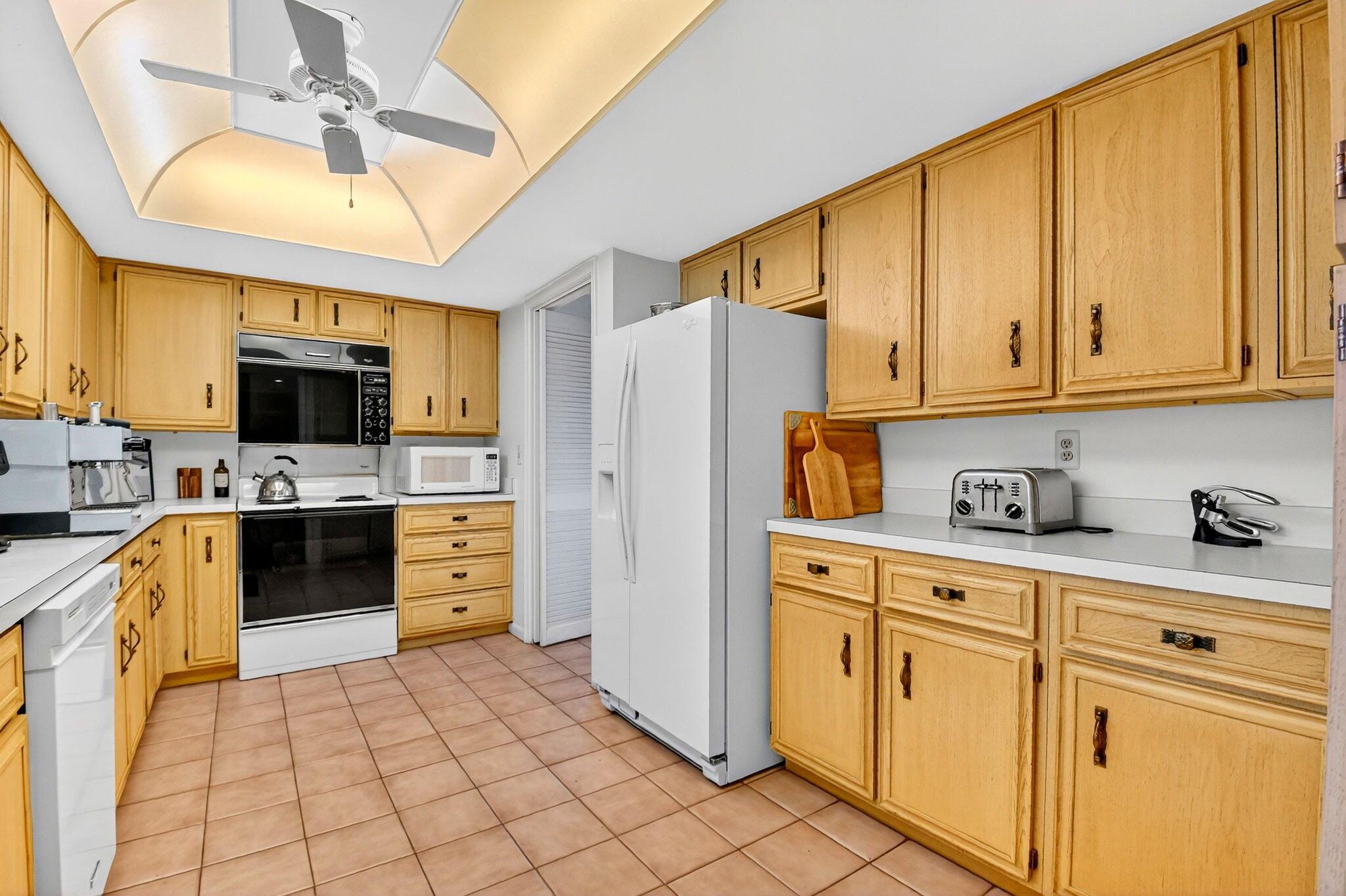 PINE VILLAS - Residential