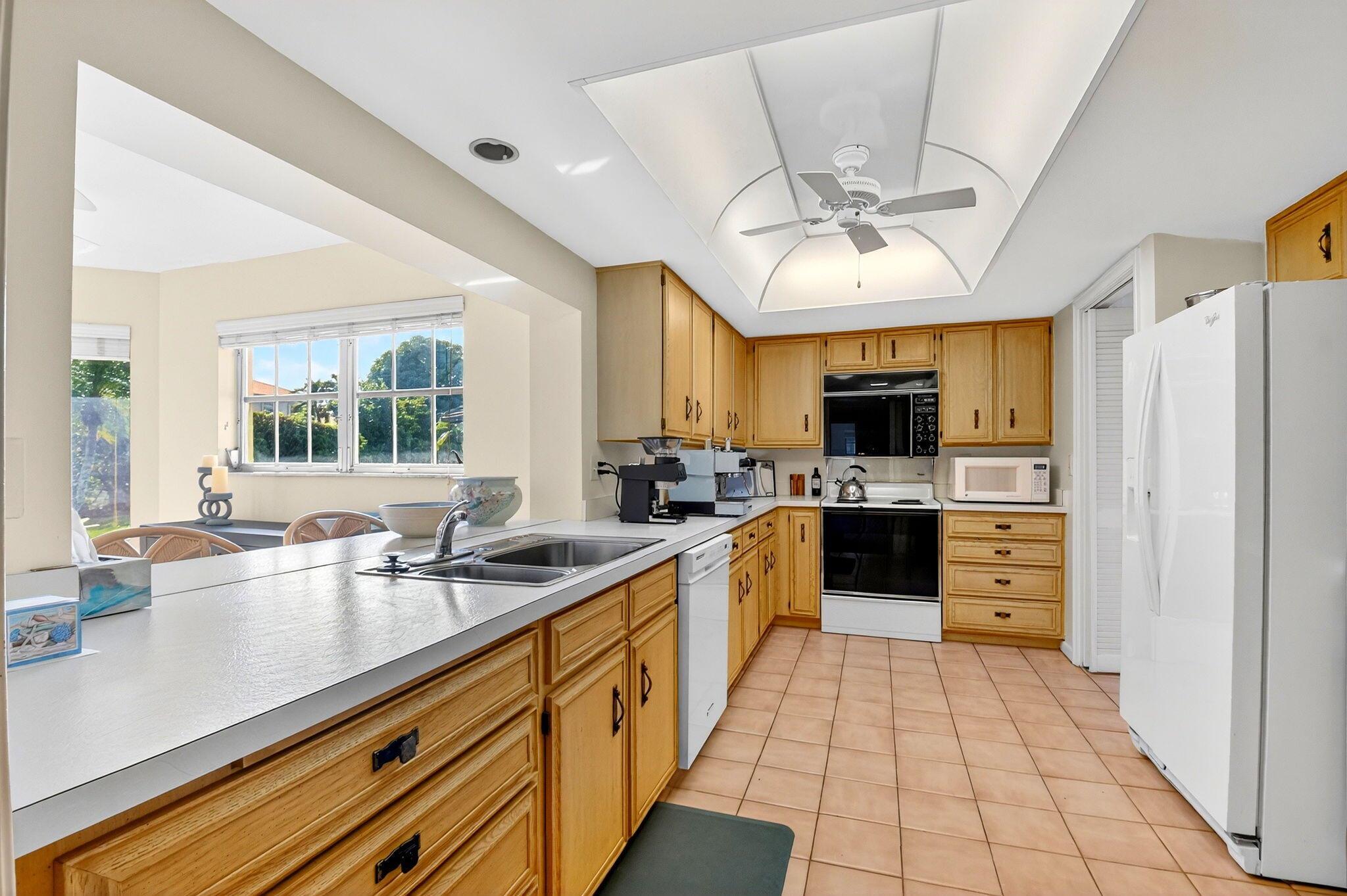 PINE VILLAS - Residential