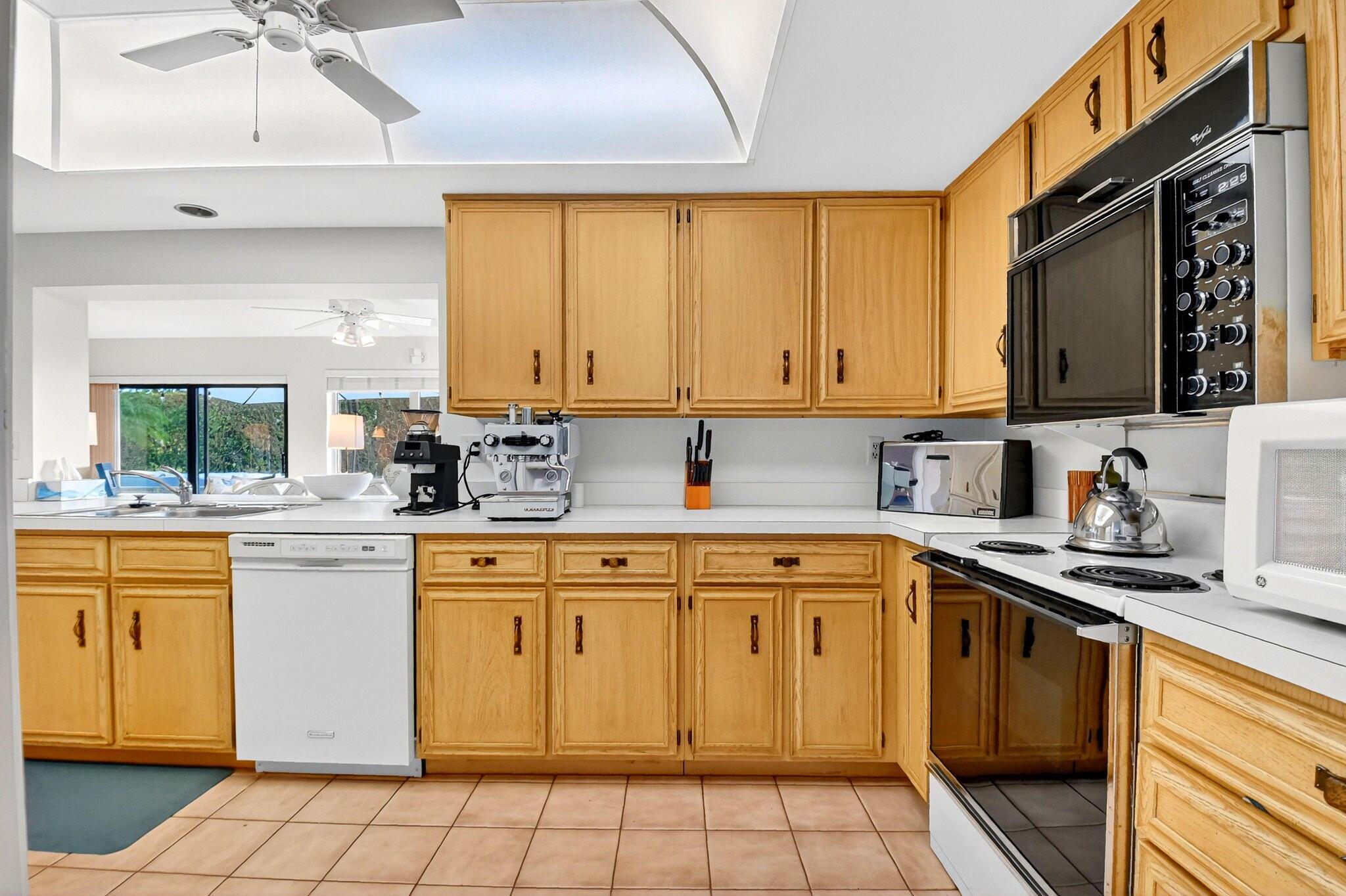 PINE VILLAS - Residential